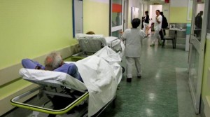 ospedale corsia barella