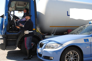 Polizia stradale camion (1)