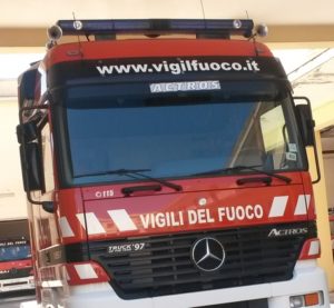 mezzo dei vigili del fuoco