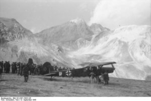 Gran Sasso, Fieseler Fi 156 "Storch"