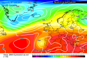 In figura la situazione prevista dal modello GFS per la giornata di Domenica 27 Agosto. Si nota la goccia fresca sulla penisola Iberica occidentale, responsabile della risalita dell'anticiclone nord-Africano e quindi del caldo.