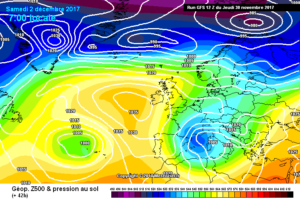 In figura la situazione a 500 hpa prevista da GFS per la mattina di Sabato 2 Dicembre. Minimo depressionario sull'Italia e goccia fredda sulle Baleari. Arriveranno pioggia e nevicate oltre gli 800 m circa a carattere tra moderato e forte nelle ore successive.