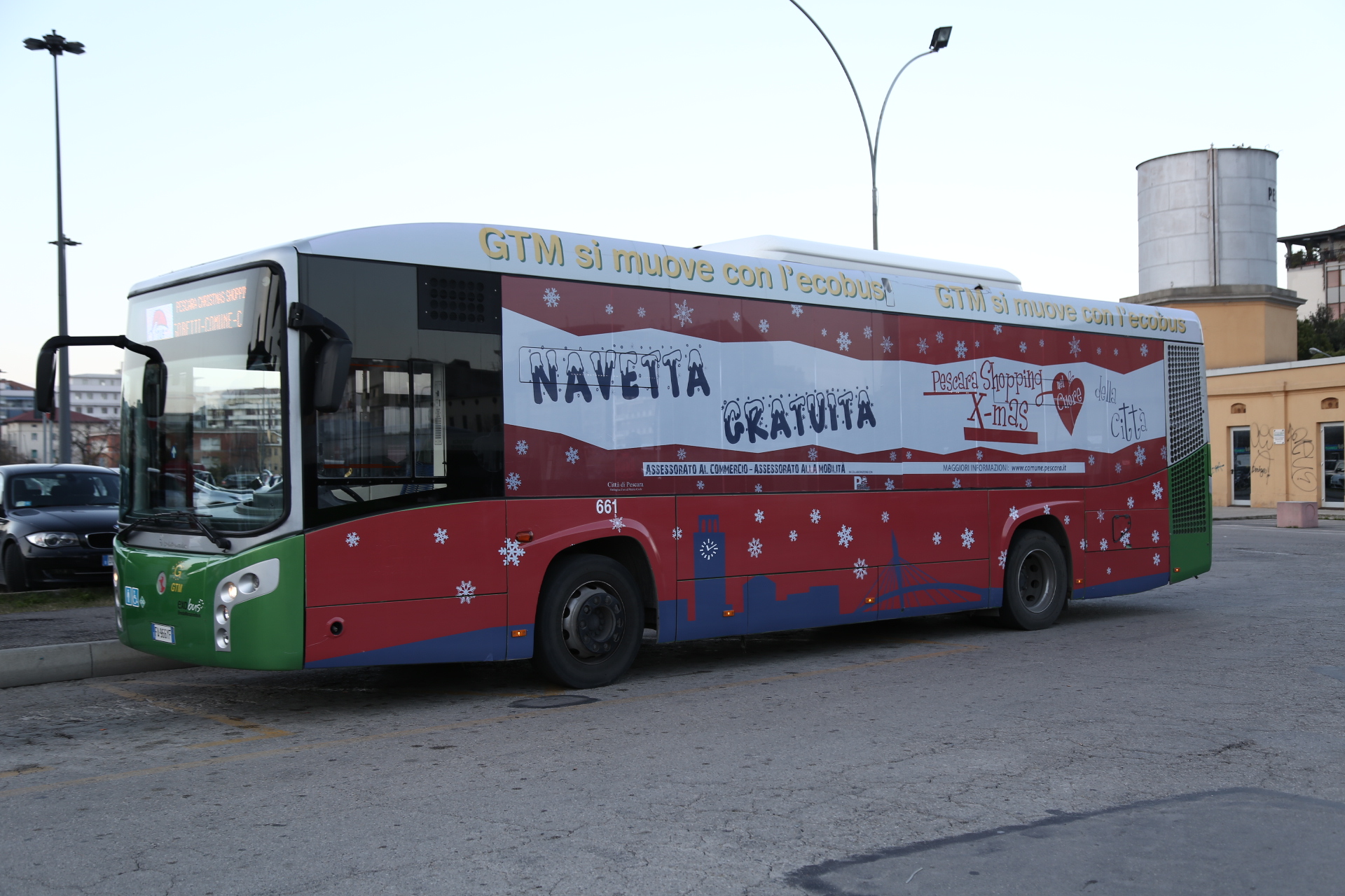 Navetta gratuita per lo Shopping natalizio, inaugurato il primo giro