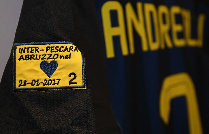 #Rigopiano, minuto silenzio prima di Inter­-Pescara. Neroazzuri con maglia #AbruzzoNelCuore