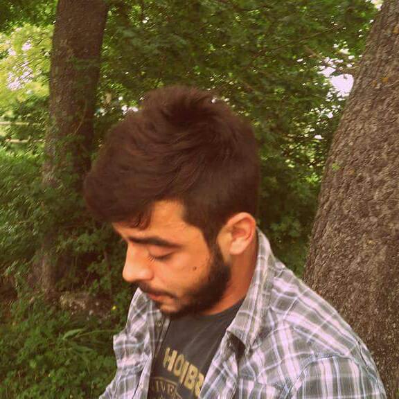 Scontro in galleria: paese in lutto per la morte del giovane Vito, annullati tutti gli eventi