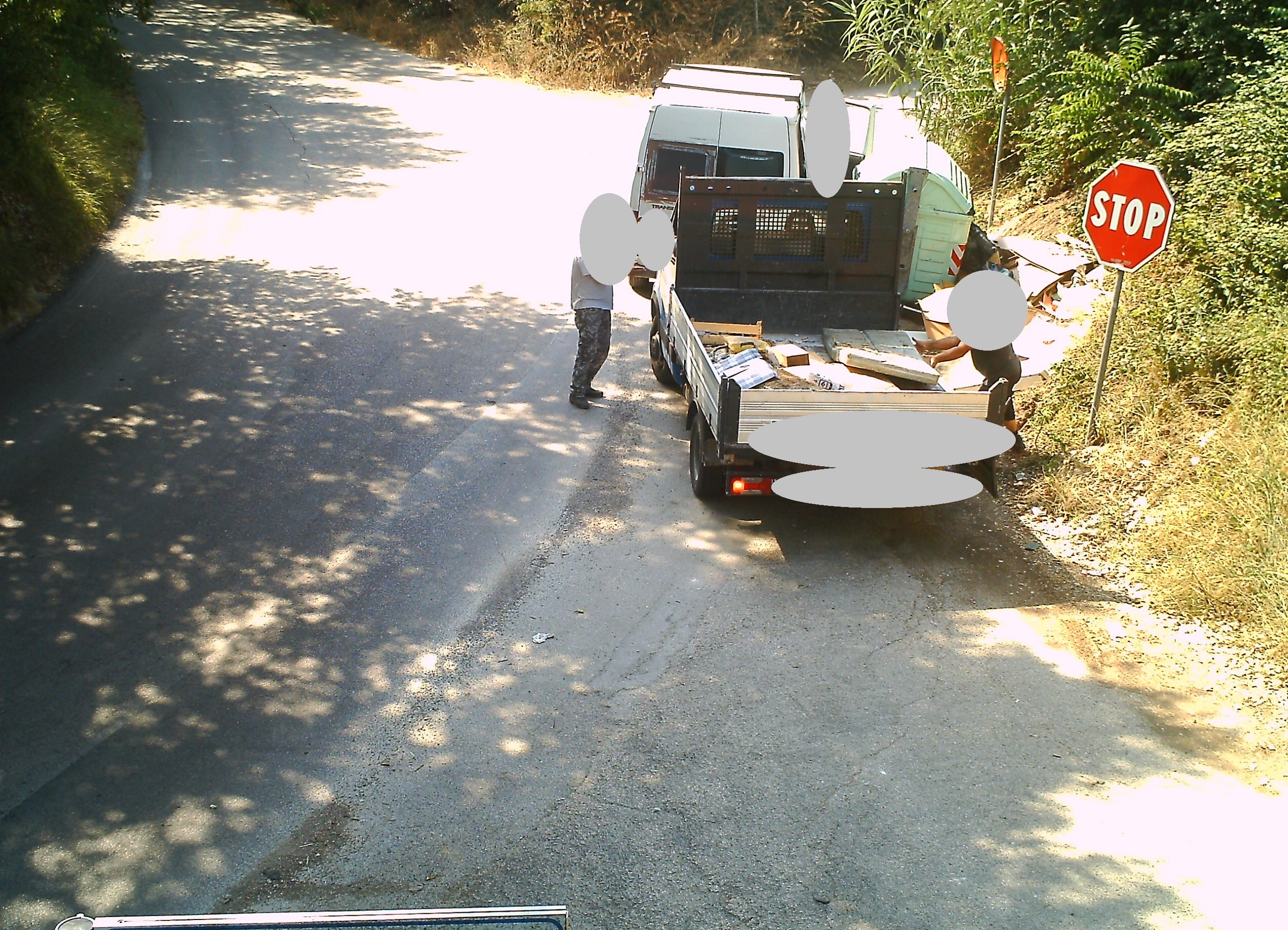 Fototrappole contro l’abbandono dei rifiuti: a Montesilvano oltre 200 sanzioni in quasi due anni