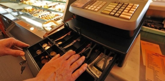 Barista aggredito da un richiedente asilo, Lega-Salvini premier: sindaco Lanciano ripensi a Sprar