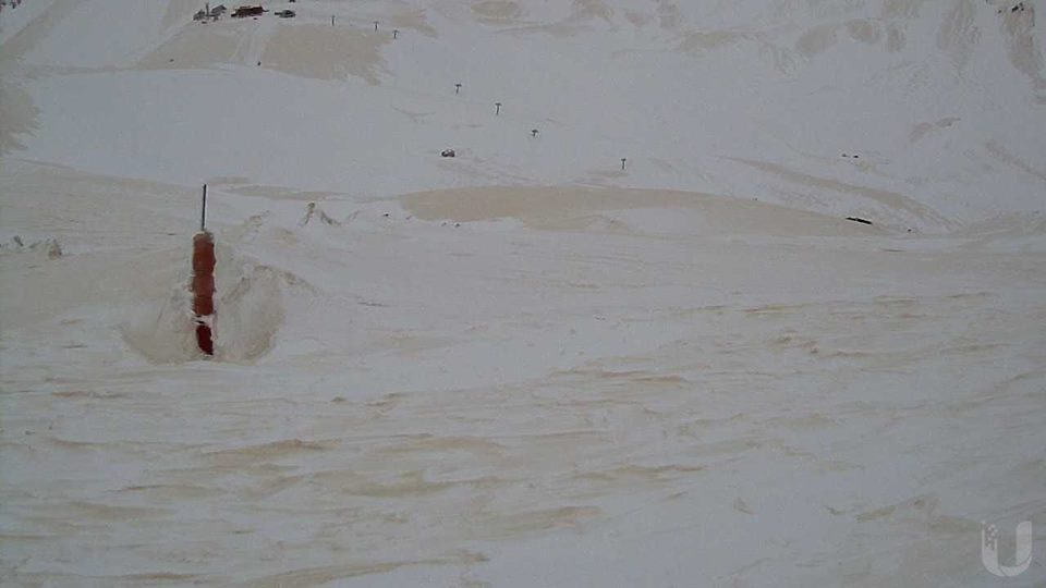 Cosa ci fa la sabbia del deserto sulle montagne innevate dell’Appennino abruzzese? Ecco la spiegazione scientifica