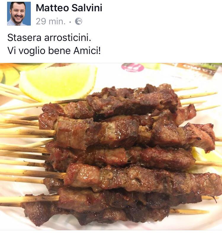 Elezioni, l’ironia abruzzese corre sul web: “un Premier che mangia gli arrosticini con il limone”