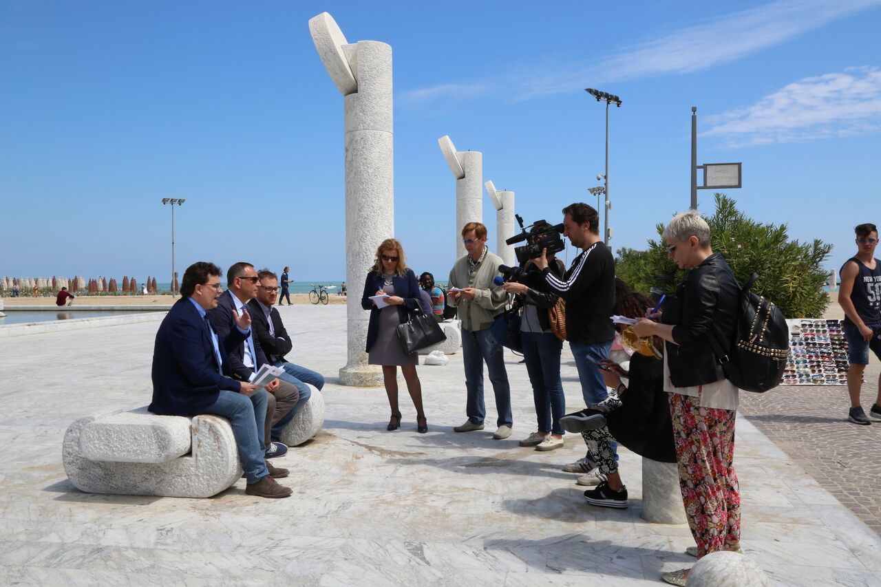 Riviera nord, comincia l’ultima fase dei lavori. Sindaco e Blasioli: “Ultimo tratto riapre stasera”.