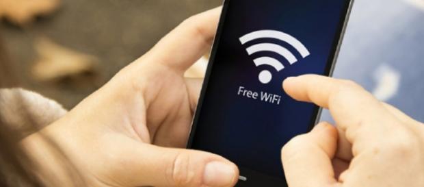 Wifi gratis nei comuni, al via le domande per l’internet gratuito negli spazi pubblici