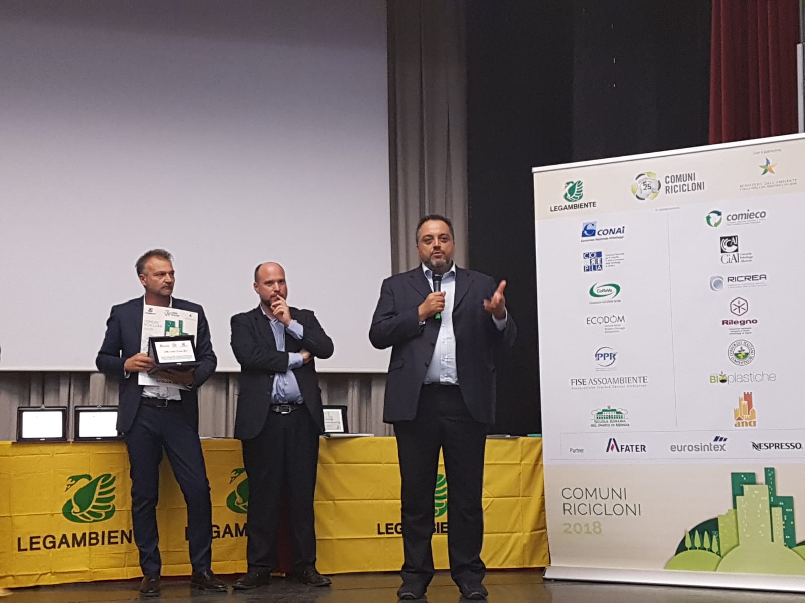 Alla Eco Lan il premio Fater-Comuni Ricicloni per l’innovativa raccolta dei prodotti assorbenti