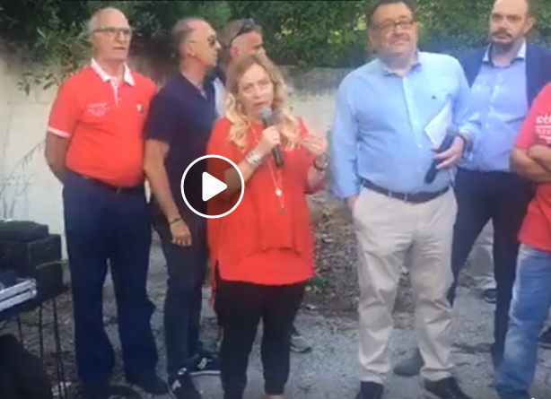 Giorgia Meloni tra gli sfollati di Teramo per sostenere Giandonato Morra al ballottaggio (VIDEO)