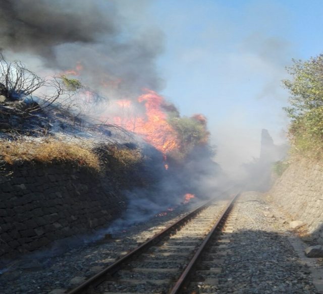 Riprende la circolazione ferroviaria sulla Pescara-Bari, ritardi tra i 30 e 50 minuti