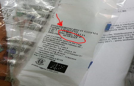 Frutta e verdura consumate nelle scuole, riscontrate irregolarità su scadenze e conservazione