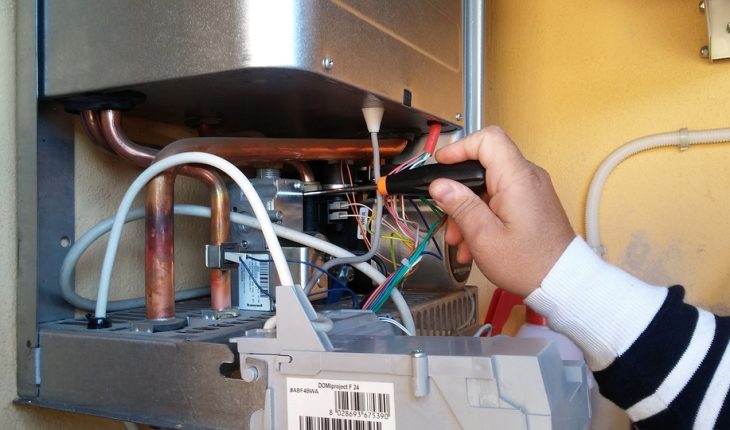 Si finge tecnico della caldaia e ruba bancomat e contanti. Anziana signora truffata a Teramo