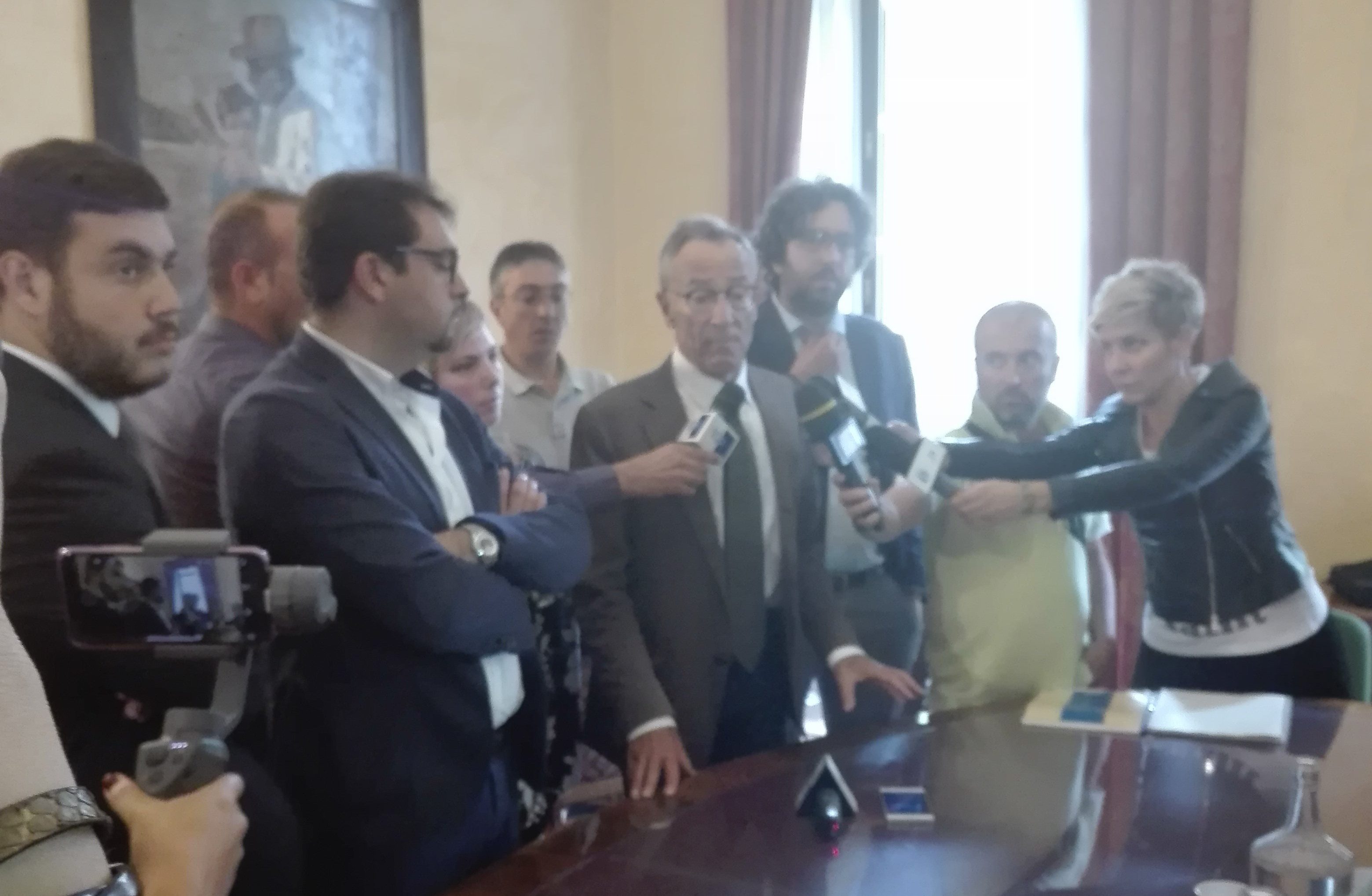 Vertenza Ipersimply, al via il piano trasferimenti. La Regione pone le condizioni, presente Giovanni Lolli