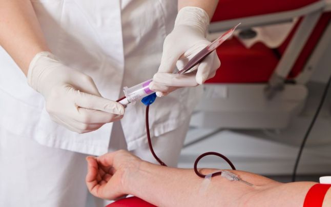 Un esame del sangue per il Covid19, verso test per individuare chi è più a rischio