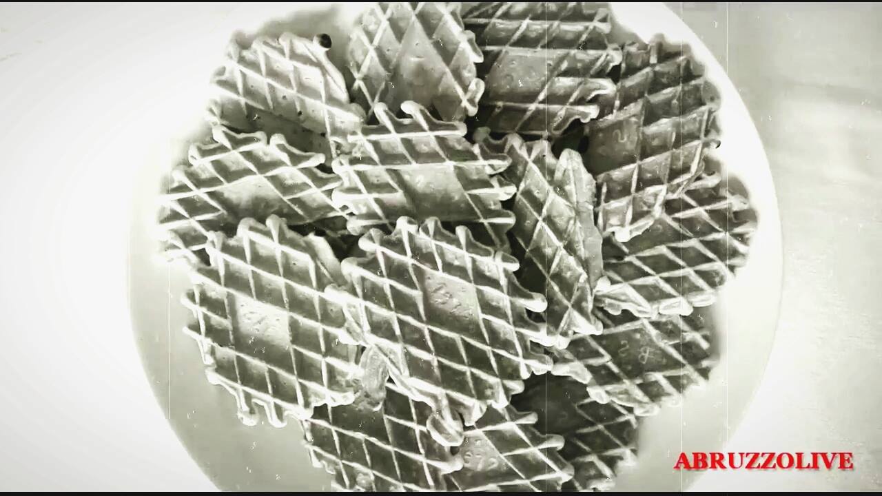 Sono le Ferratelle i dolci più amati e conosciuti d’Abruzzo, semplici o ripiene fanno impazzire tutti