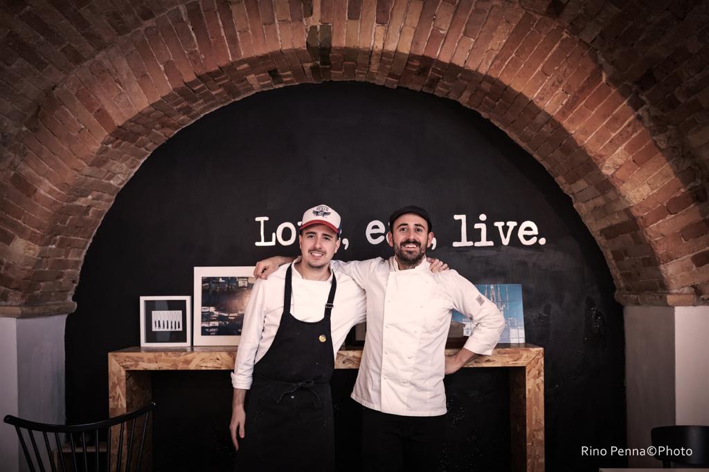 Gli chef Gianni Dezio e Davide Di Fabio insieme in una cena per raccontare “il loro Abruzzo”