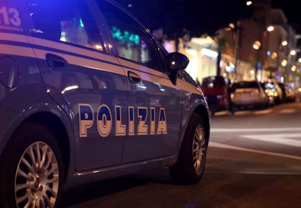 Trova la casa a soqquadro e avvisa la Polizia, denunciato per furto aggravato ladro di appartamento