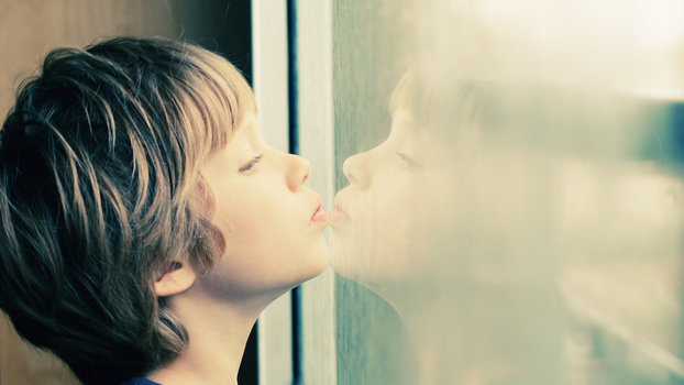 “Eterno e diverso”: nasce il progetto fotografico in occasione della giornata sull’autismo