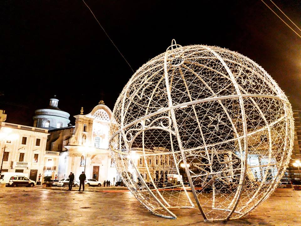 L’Aquila, le “Luci d’artista” torneranno a illuminare la città per le festività natalizie