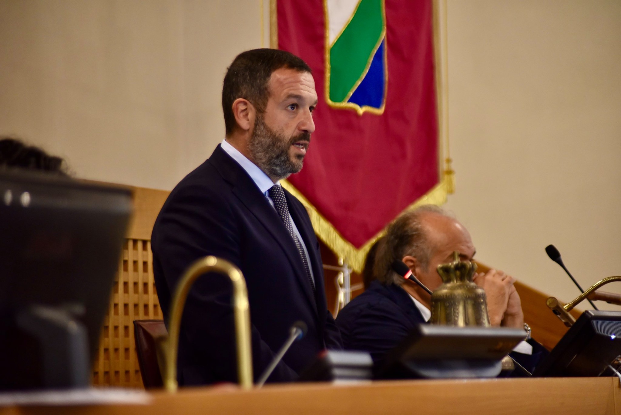 Consiglio regionale, Sospiri ricorda il manager della Asl Fagnano: minuto di raccoglimento per i 3 vigili del fuoco di Alessandria