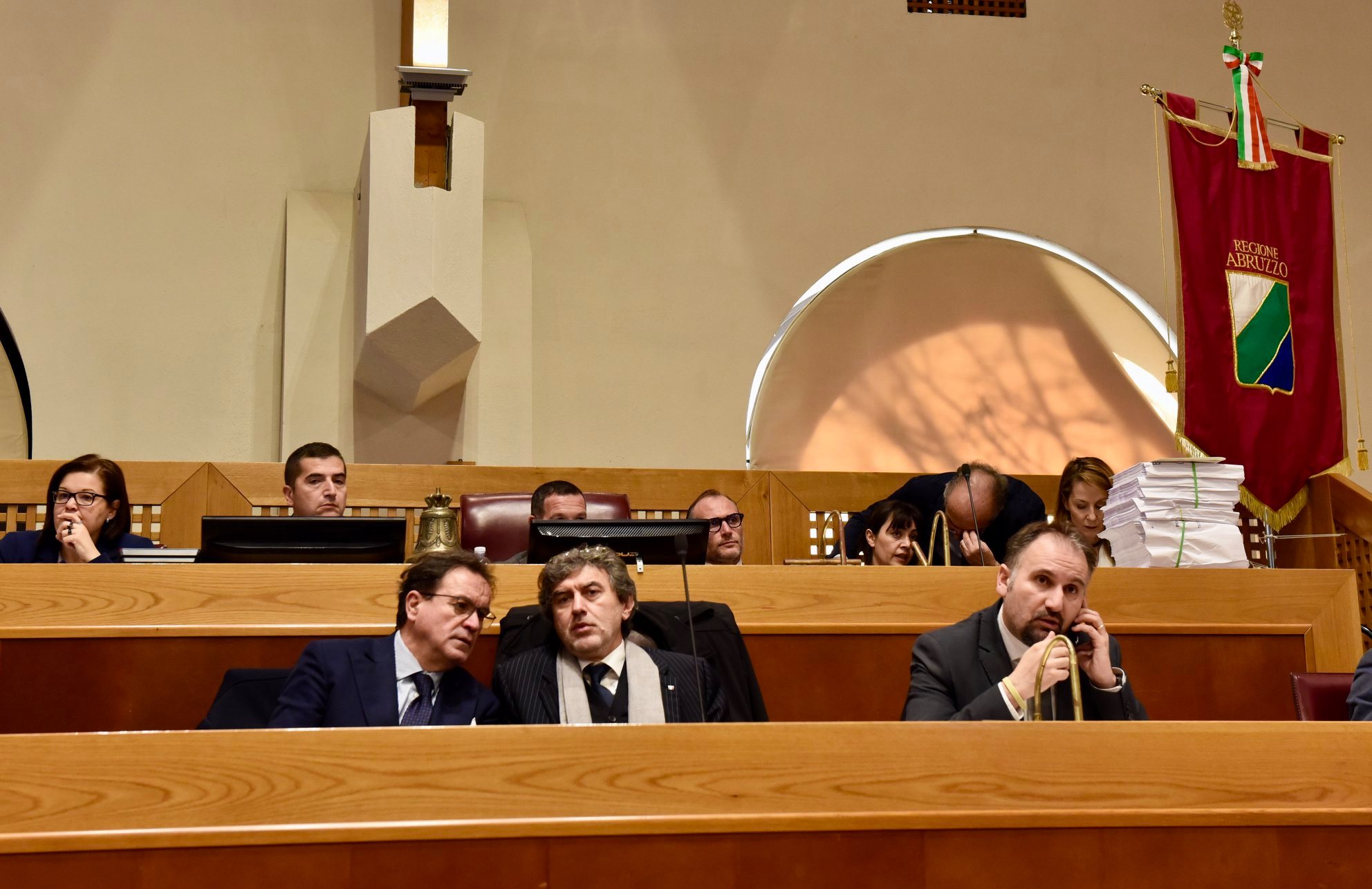 Consiglio, seduta rinviata alle 17: maxi emendamento centrodestra, dura reazione di M5S e centrosinistra