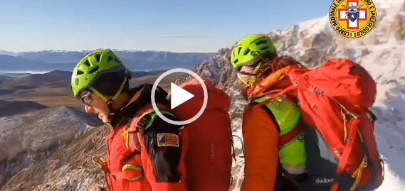 Uomo disperso da 36 ore sul Gran Sasso, il soccorso alpino continua le ricerche (video)