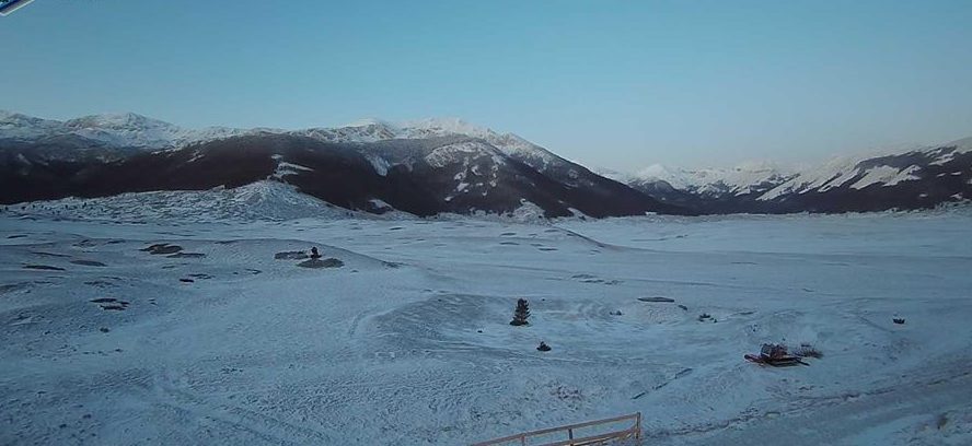 Scende copiosa la neve sulle montagne abruzzesi, a Piani di Pezza temperature fino a -10