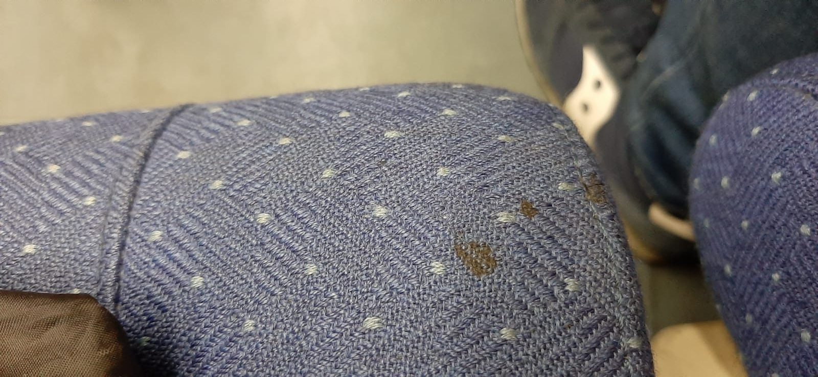 Treno Aquilotto sporco e in degrado, Blasioli (Pd): tutelare i pendolari, quando ci sarà il cambiamento?