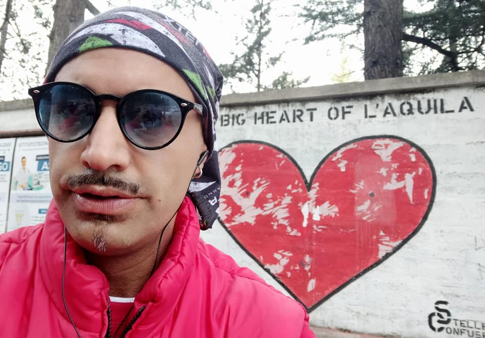 Coronavirus, scatta la maratona nel cortile di casa del runner Iuliano: “dovevo farla a Roma”