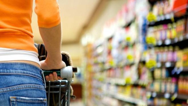 Tentato furto in un supermercato, nascondono 250 euro di merce in una carrozzina: due denunciati