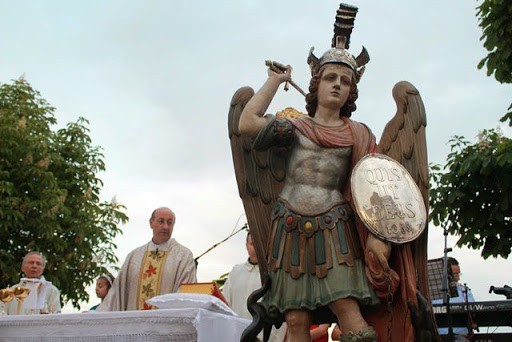 Coronavirus, i vastesi invocano la protezione del santo patrono, san Michele Arcangelo