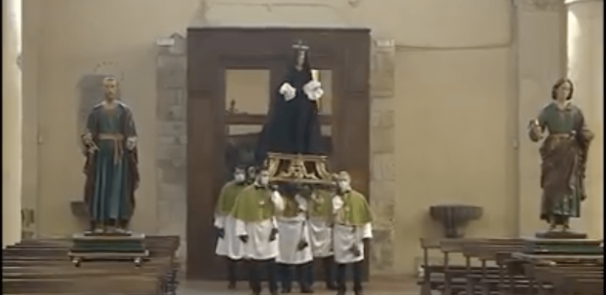 Ritorno all’800 per la Madonna che scappa a Sulmona, storica manifestazione al chiuso tra pathos ed emozione