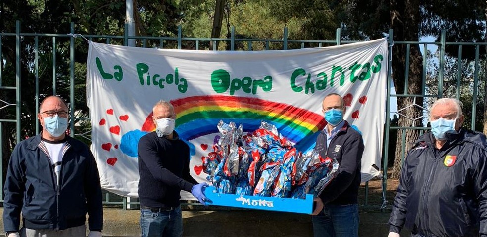 Giulianova, l’Asd “Piccoli Giallorossi” dona 160 uova di Pasqua in beneficenza