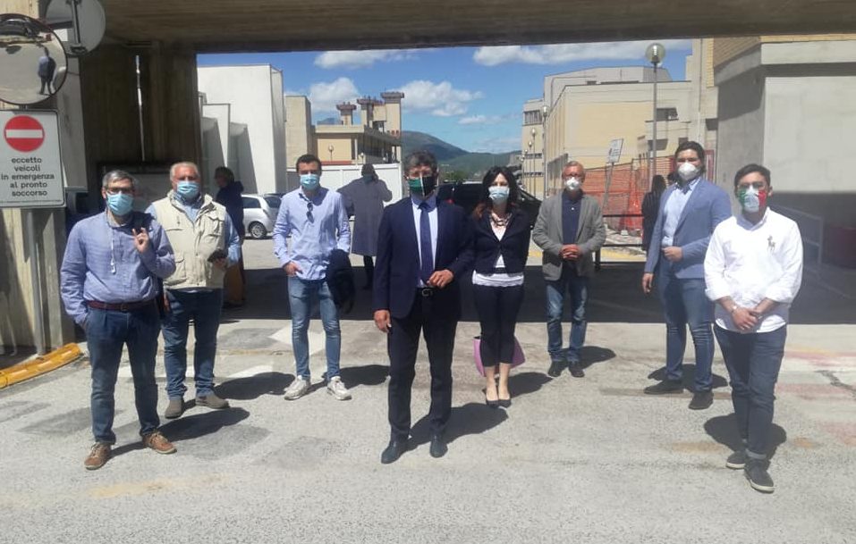 Sopralluogo del consiglio comunale al San Salvatore, Tinari: edificio Delta 7 operativo a settembre