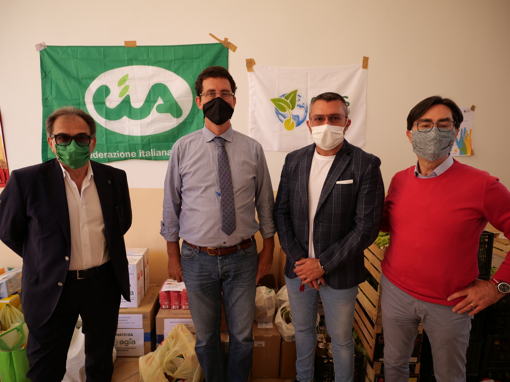 Raccolta alimentare per la Caritas organizzata da Cia Abruzzo e ASes, consegnati oltre quattro quintali di prodotti