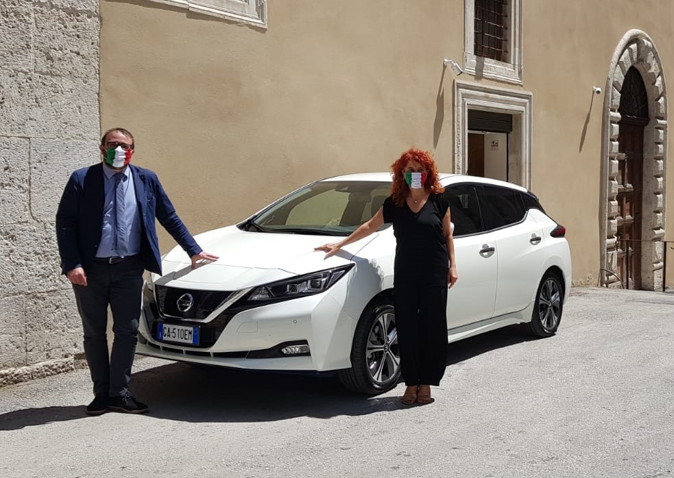 Mobilità, il Comune dell’Aquila acquista per la prima volta un’auto elettrica