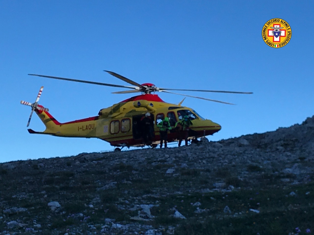 Colpita da un malore sul Gran Sasso, escursionista recuperata dall’elisoccorso
