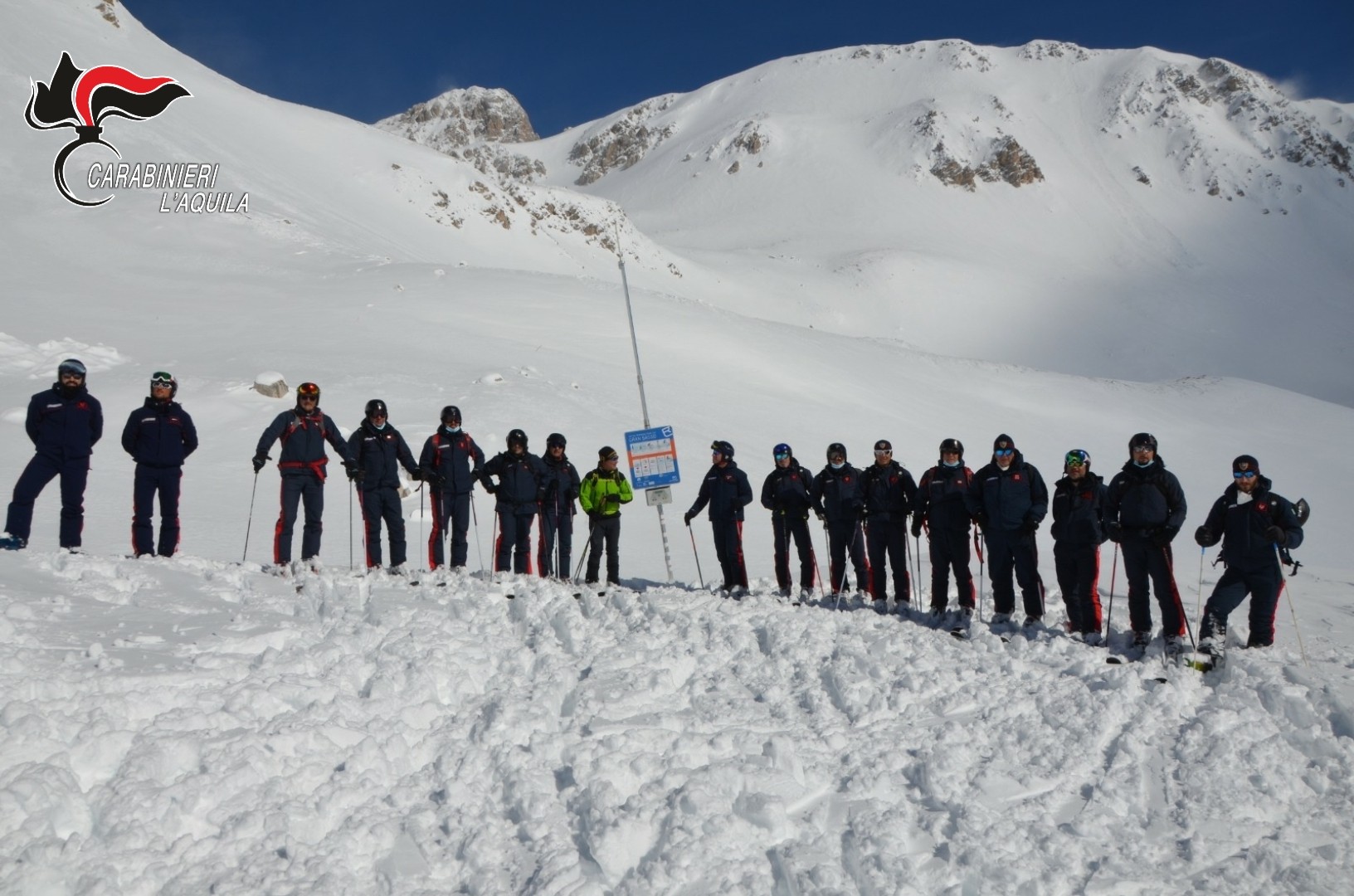 Ricerca di travolti in valanga, esercitazione Artva sul Gran Sasso tra carabinieri e Cai dell’Aquila