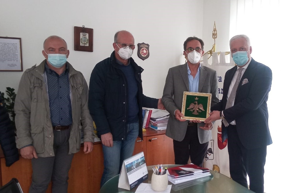 Impegno contro il randagismo, all’Aquila l’associazione 360 ringrazia la Asl