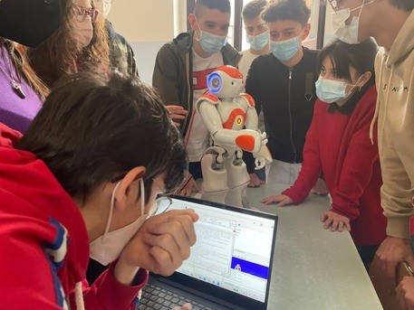Il Classico di Pescara in semifinale robotica con Nao e Flaiano, unica scuola abruzzese