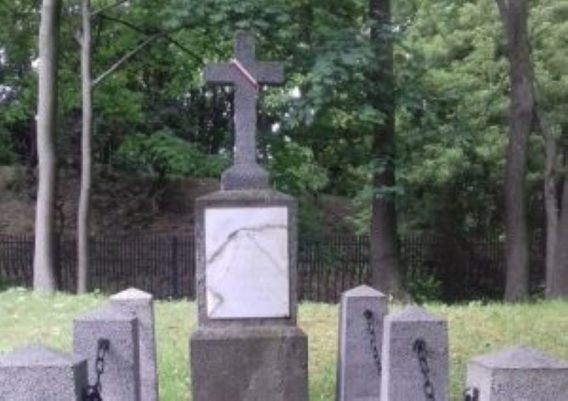 Restaurata la tomba del soldato italiano Novizzo Cittadini a Poznan, eroe di Giulianova