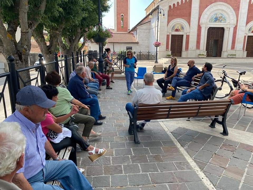 Convivenza tra uomini e orsi: racconti, paure e dubbi affrontati nell’incontro a Collarmele con la popolazione