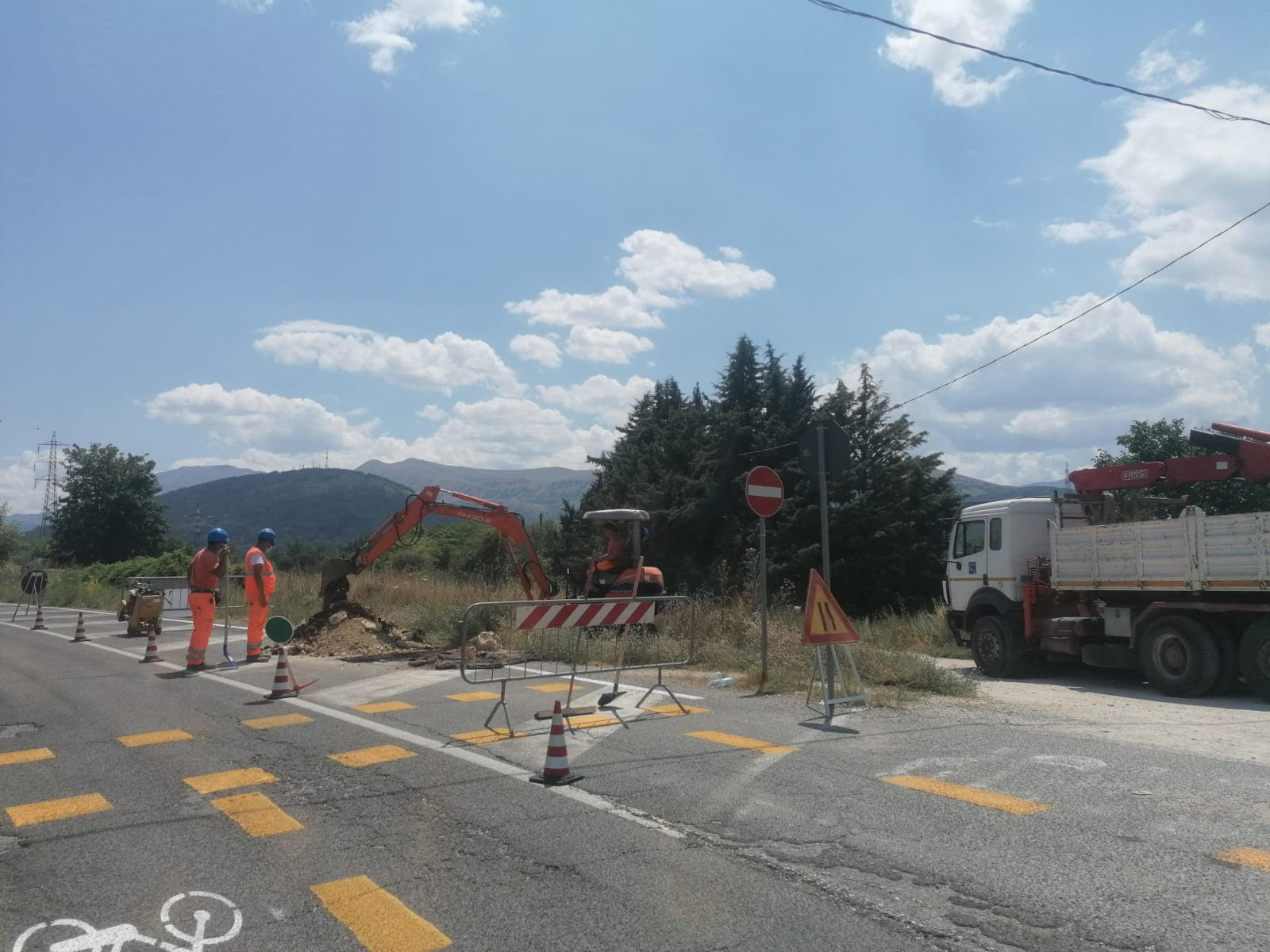 Elettrodotto Pettino-Torrione: iniziato l’interramento dei cavi