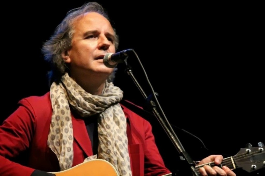 Abruzzo dal vivo, Mario Castelnuovo ricorda L’Aquila in concerto a Capitignano