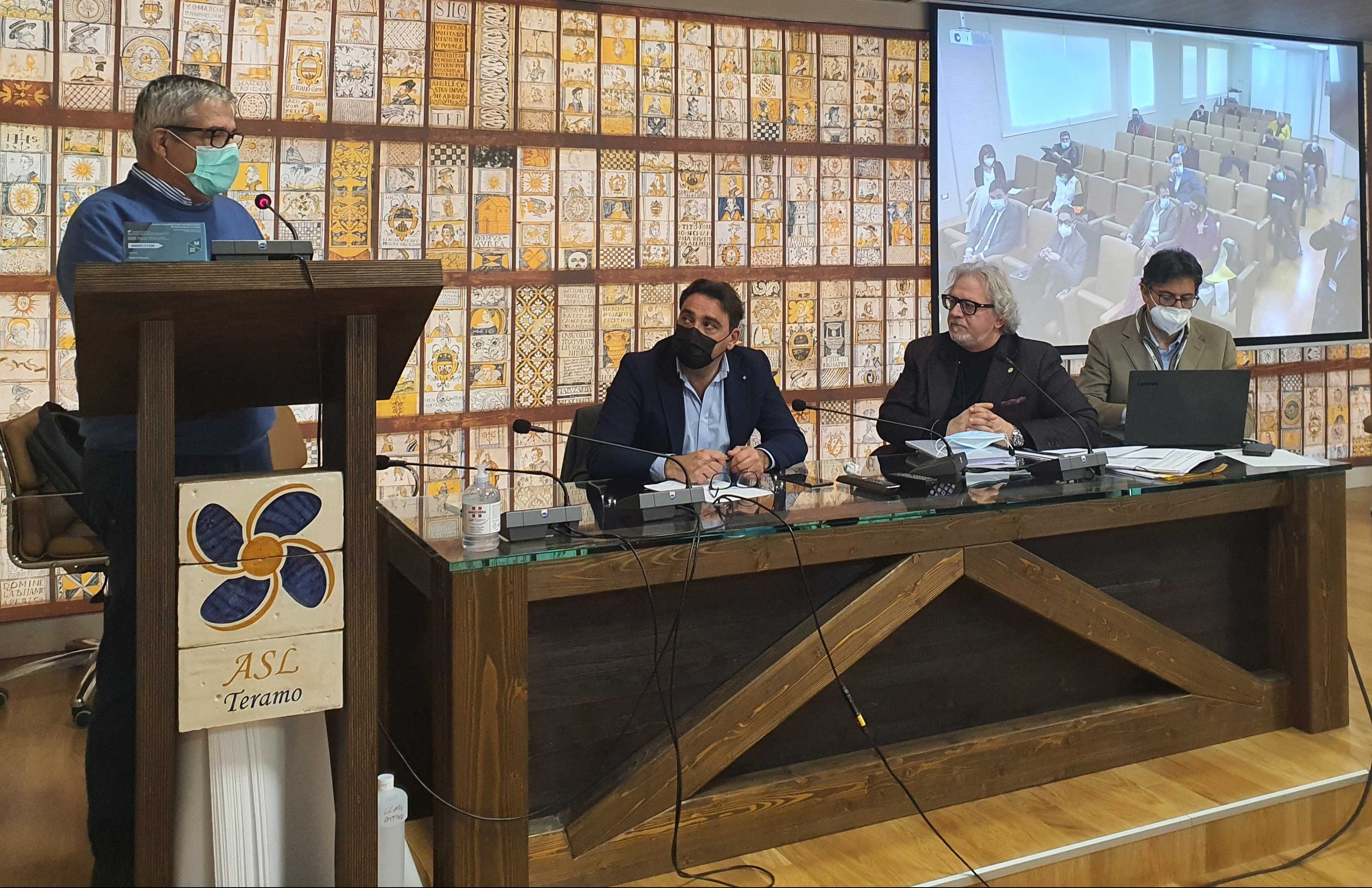 Rilancio della sanità nella Provincia di Teramo: presentato a sindaci e sindacati il piano strategico