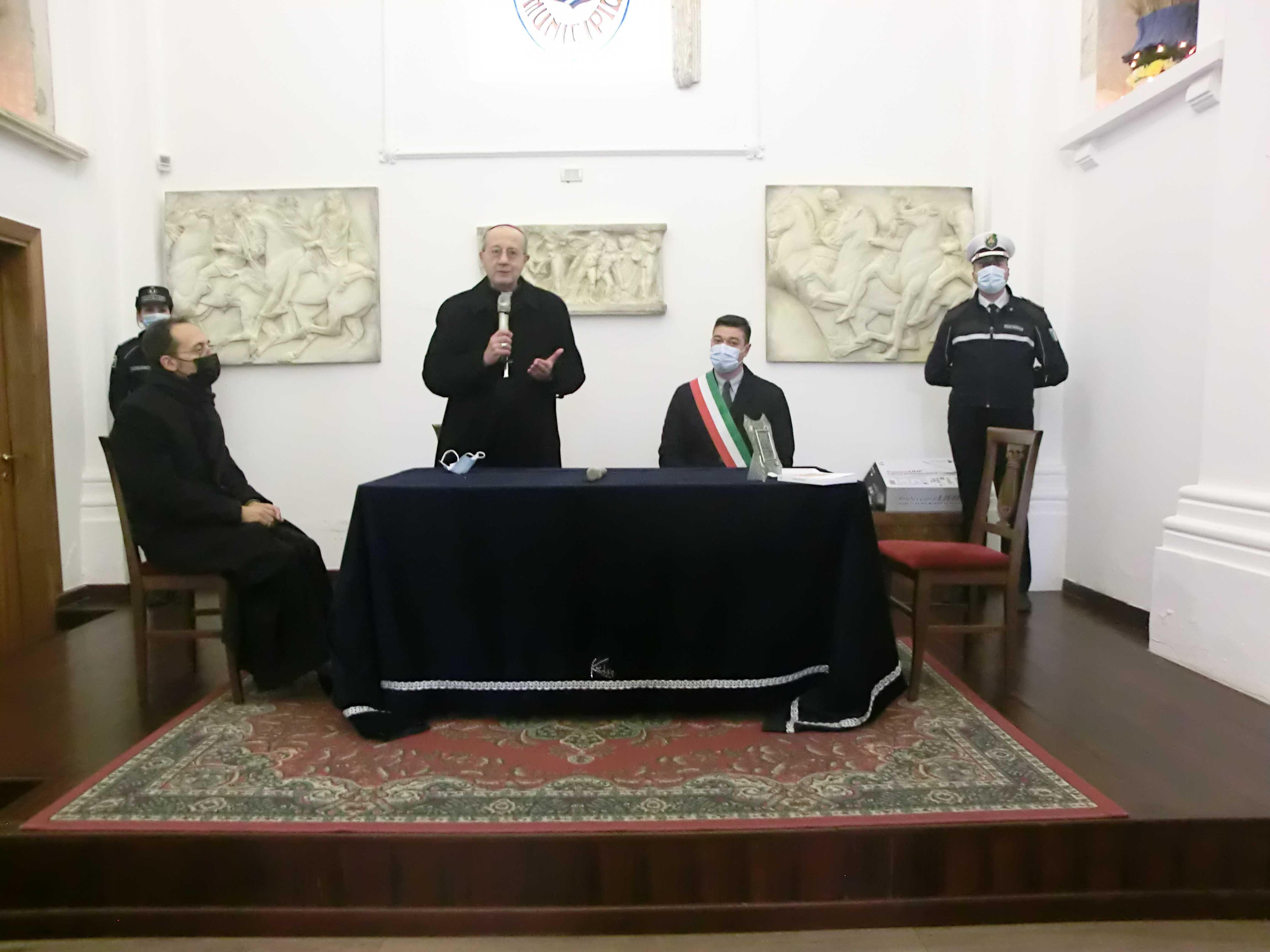 Torrevecchia Teatina: grande partecipazione per la visita pastorale zonale del vescovo Bruno Forte